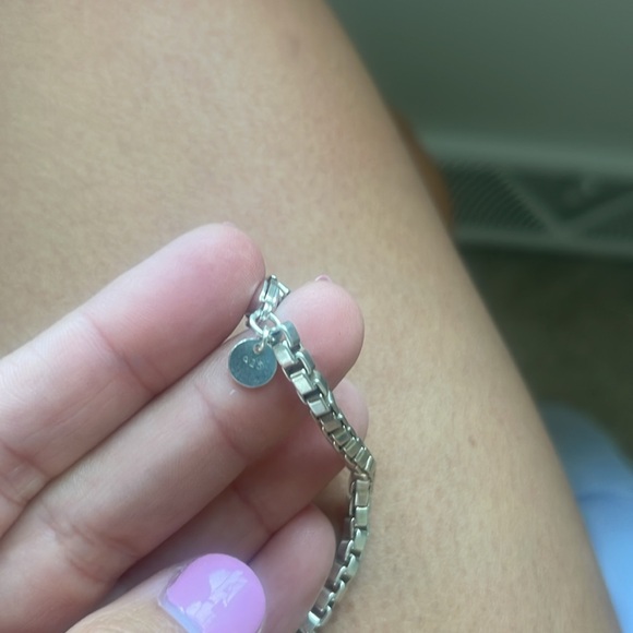 Tiffany and Co -Venetian Link Bracelet. - Picture 2 of 7